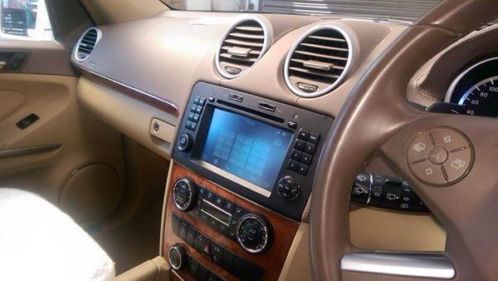 Mercedes command navigatie ml dvd parrot touchscreen tmc usb
