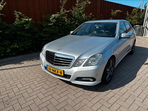 Mercedes E-Klasse 1.8 E200 CGI Sedan AUT 2010 Grijs