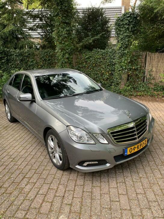 Mercedes E-Klasse 2.1 CDI E200 Sedan BREEDBEELD NAVI , leder
