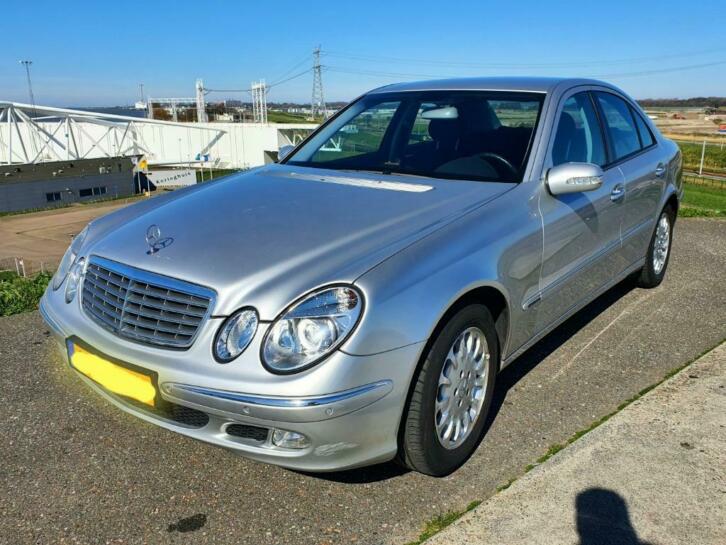 Mercedes E-Klasse 2.6 E240 Sedan AUT 2002 Grijs