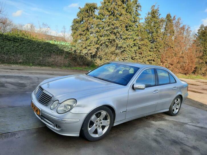 Mercedes E-Klasse 2.7 CDI E270 Sedan 2002 Grijs