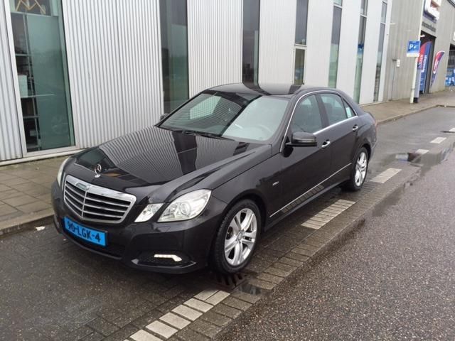 Mercedes E-Klasse Avantgarde E220 CDI BE Sedan AUT 2010
