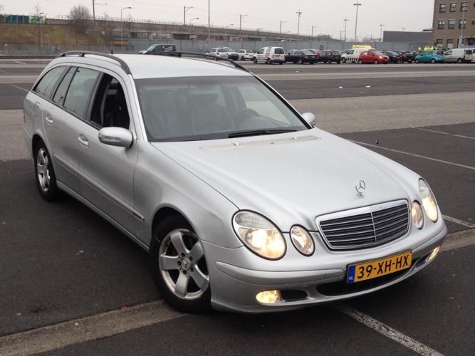 Mercedes E220 CDI m03905 Navi Dynavin Leder Airco Dvd Tv Combi