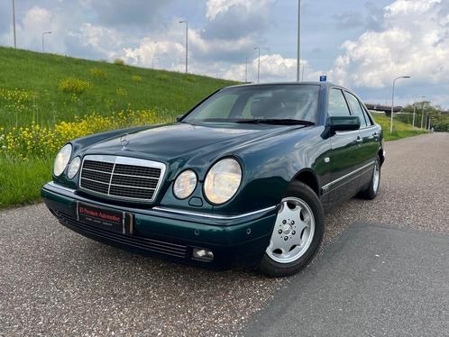 Mercedes  E240 Youngtimer - Topstaat - NL Auto - Historie