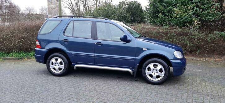 Mercedes M-Klasse 3.2 Ml320 4MATIC AUT 1998 Blauw