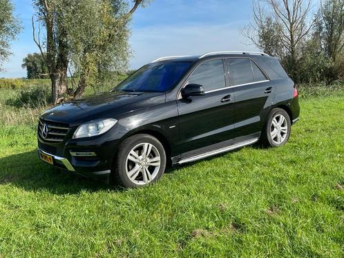 Mercedes M-Klasse Ml350 Bluetec 4MATIC 2011 Zwart