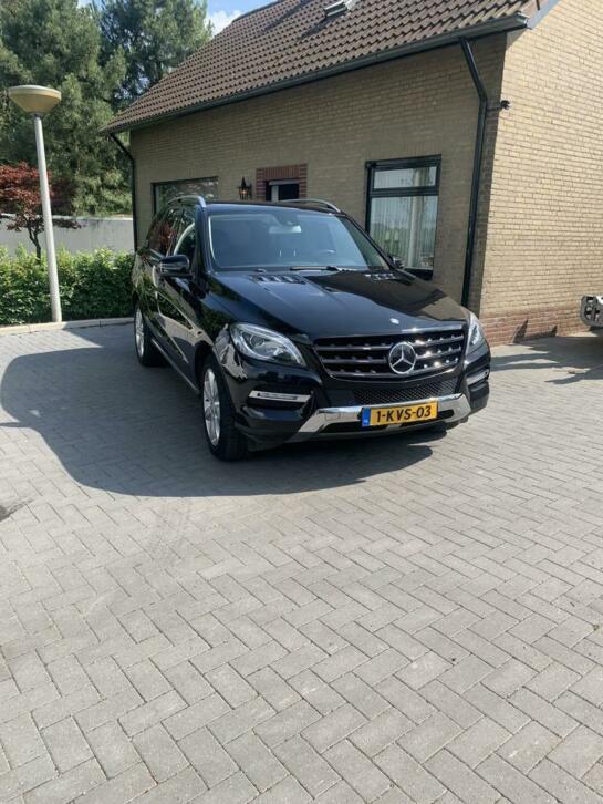 Mercedes M-Klasse Ml350 Bluetec 4MATIC 2012 Zwart