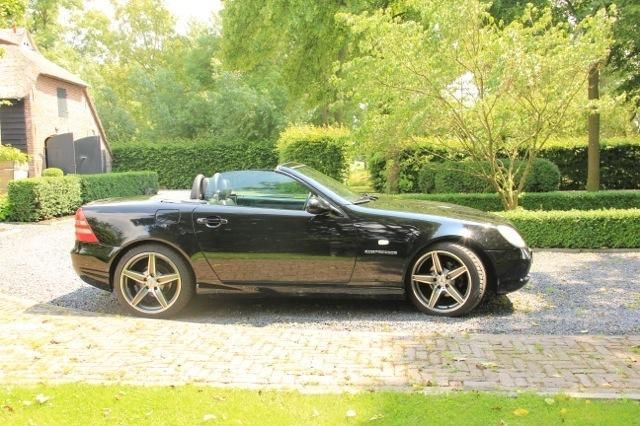 Mercedes SLK 230 Kompressor 1997 Zwart, Roof genaamd