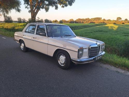 Mercedes W114 280E