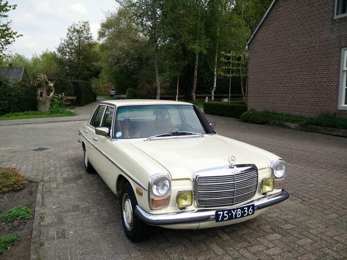 Mercedes w115 280 uit 1975, n bij Catawiki