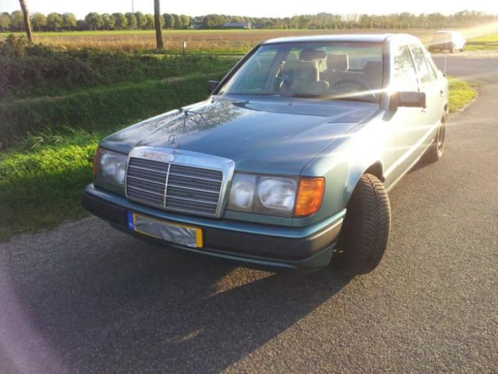 Mercedes W124 230E automaat