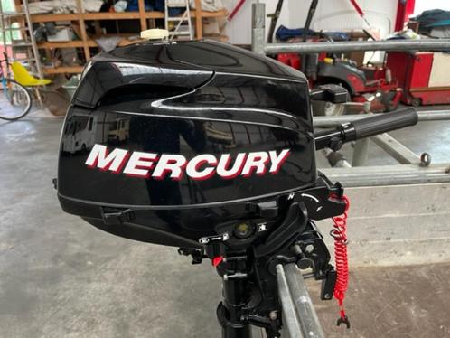 Mercury 3.5 pk.  4 takt aanhangmotor.  Nieuwstaat 