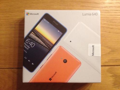 Microsoft Lumia 640 4G Zwart met Flip Case NIEUW