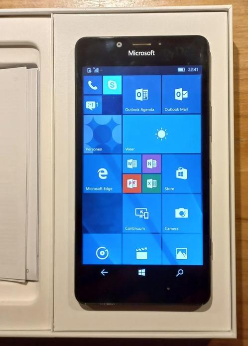 Microsoft Lumia 950