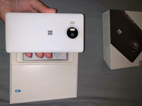 Microsoft Lumia 950XL wit