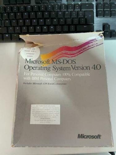 Microsoft MS-DOS 4.0 in doos