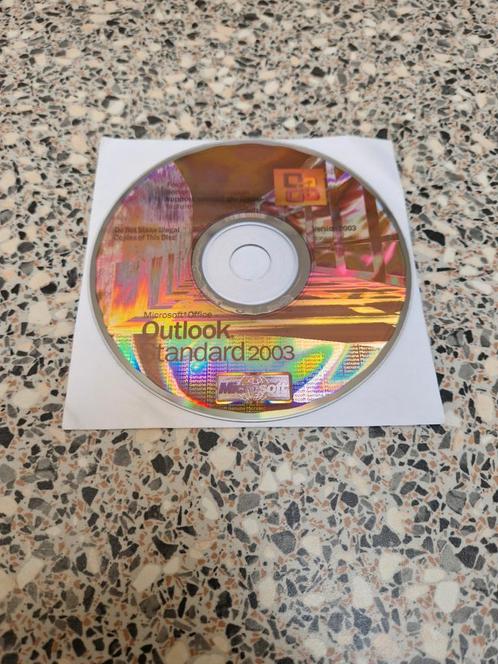 Microsoft Outlook Standard 2003 engelse versie CD