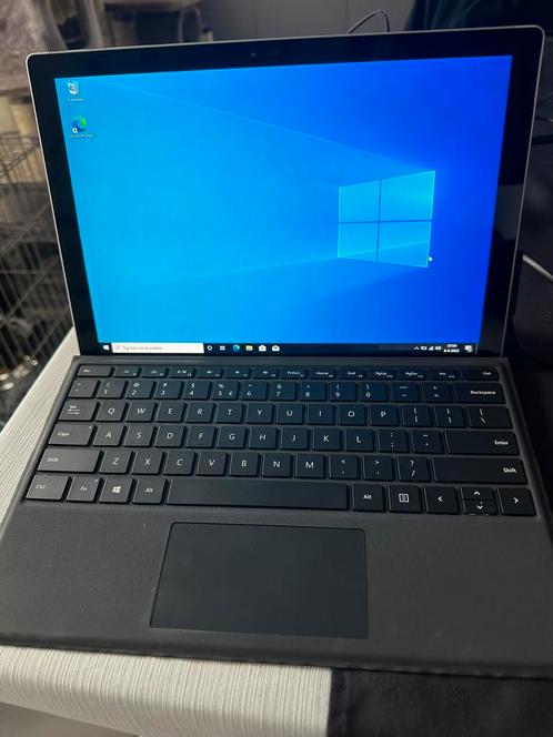 Microsoft surface 1724 pro 4 m3-6y30 4gb 128gb incl lader