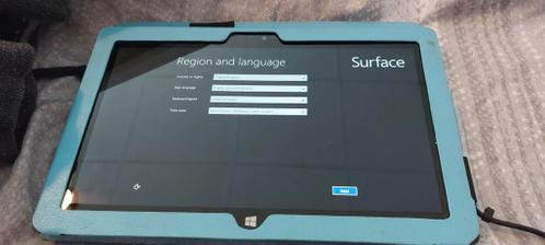 Microsoft Surface 32 GB tablet met beschermhoes.