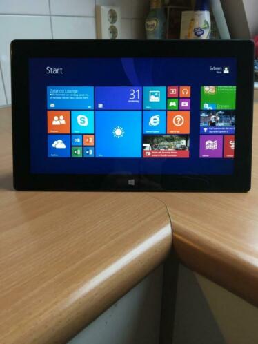 Microsoft Surface 64 GB 10 Inch Z.G.A.N. 