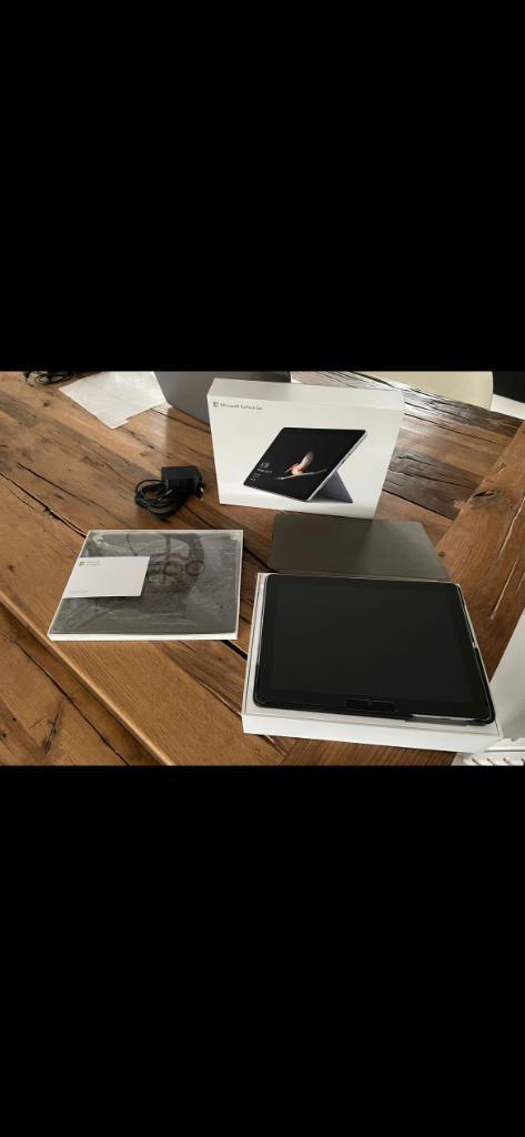Microsoft Surface Go 10 128 ssd 8GB ram