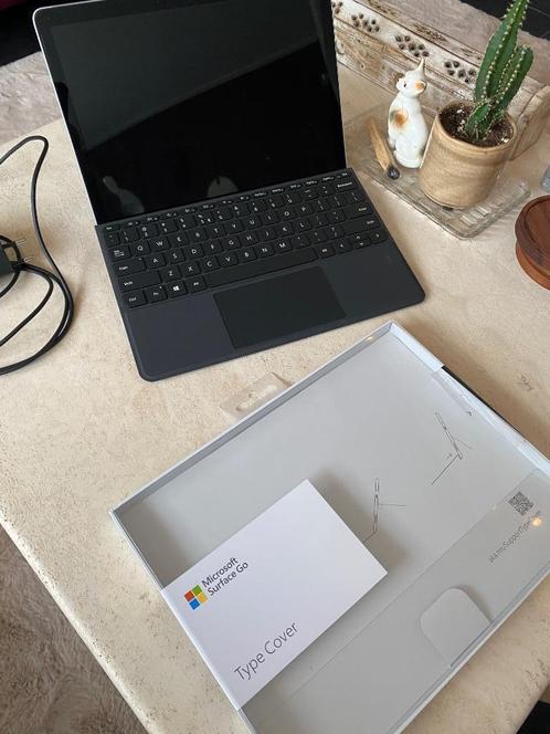 Microsoft Surface Go 2  type cover