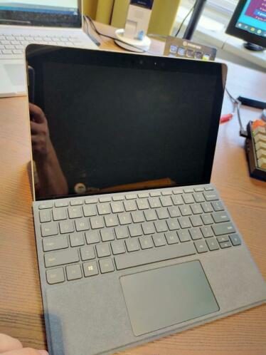 Microsoft Surface Go (64GB  Intel 4145  4GB)  Pen
