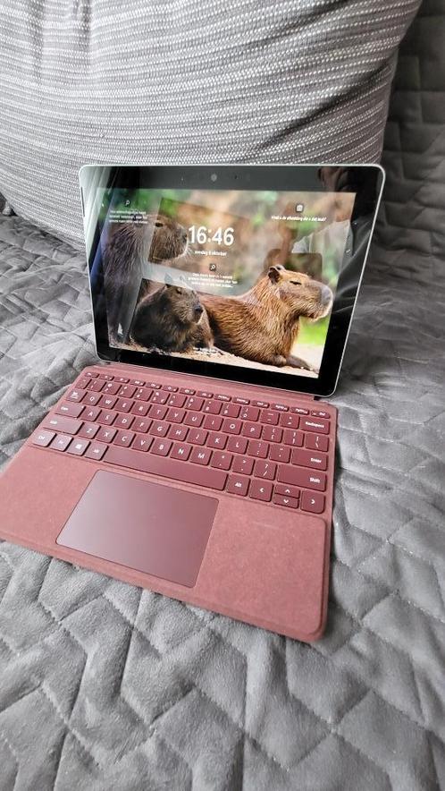 Microsoft Surface GO