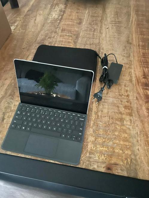 Microsoft Surface Go tablet, 8GB RAM, werkt uitstekend