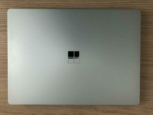 Microsoft Surface laptop Generatie 1