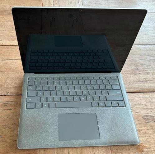 Microsoft Surface Laptop I7-7660U- 8 Gb Mem - 256 Gb SSD