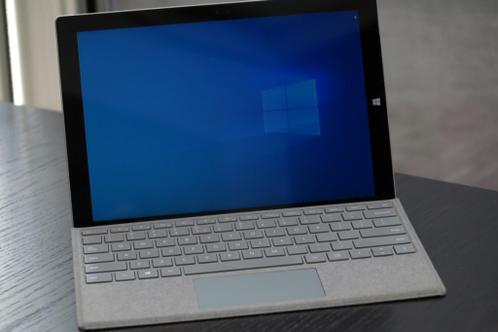 Microsoft Surface Pro 3, i5 250Gb en 8Gb intern in topstaat