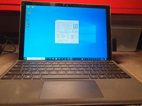 Microsoft Surface Pro 4 - core i5 - 8gb ram