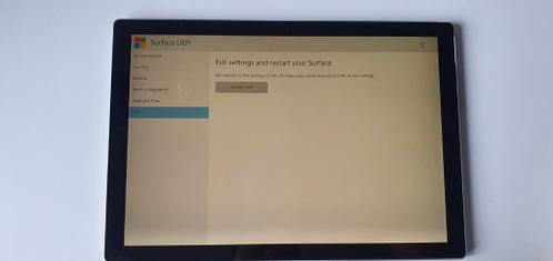 Microsoft Surface Pro 4, i5 8GB 256GB. No boot device