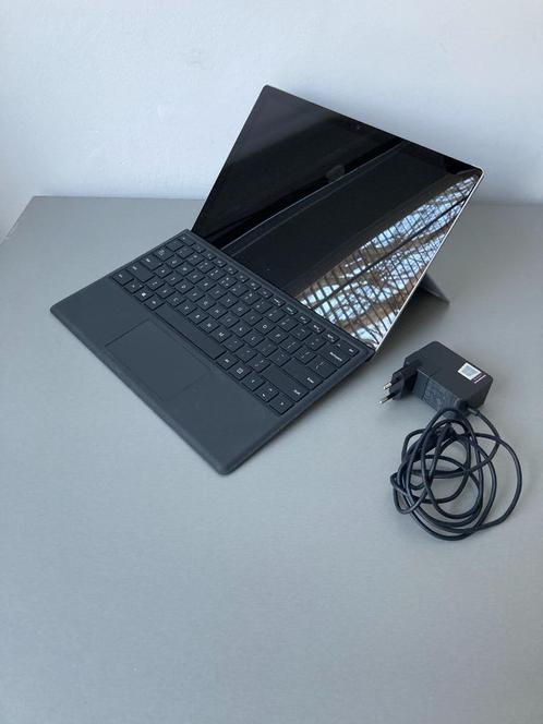 Microsoft Surface Pro 6 - Core i5-8350U, 8GB RAM, 128 GB SSD