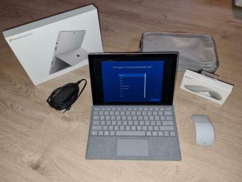 Microsoft Surface Pro 6 in perfecte staat Incl. accessoires
