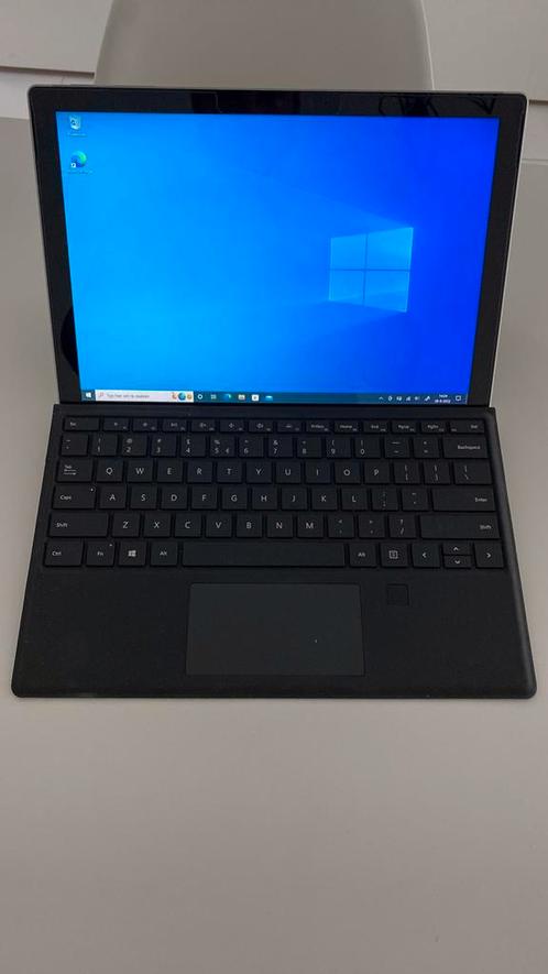 Microsoft surface pro 7  intel i5 10 de 8gb 256SSD