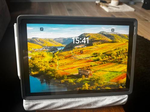 Microsoft Surface Pro 7 met hardcover en pencil 8GB ram i5