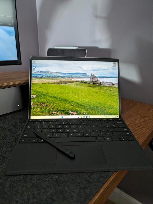 Microsoft Surface pro 9 i7 512GB 16GB
