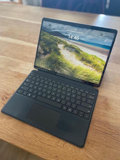 Microsoft Surface Pro X (SQ1 128GB 8GB), incl. keyboard