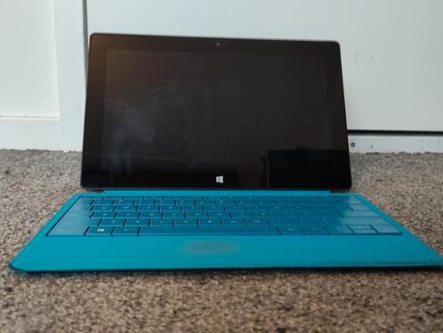 Microsoft Surface RT 64GB met Type Cover en hoes