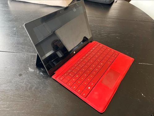 Microsoft surface RT tablet inclusief toetsenbord en oplader