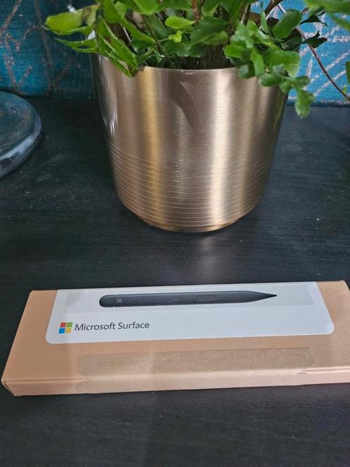 Microsoft Surface slim pen 2