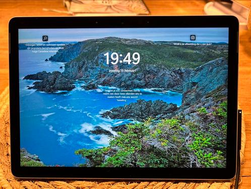 Microsoft surface tablet zo goed als nieuw