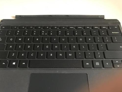 Microsoft typecover surface  3- 7