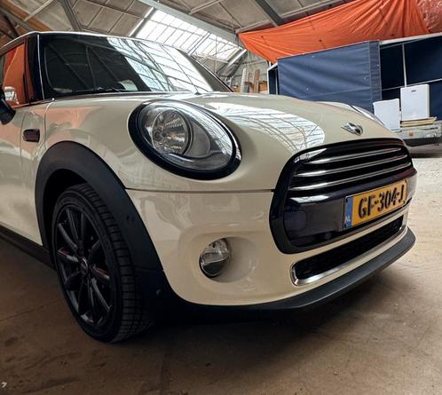 Mini 1.5 Cooper 5D AUT 2015 Wit. BTW