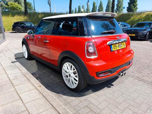 Mini 1.6 16V Cooper 2009 Rood