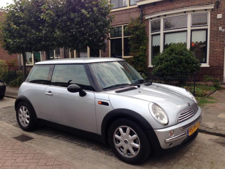  MINI 1.6 16V Cooper ZilverGrijs Benzine 97.000km Carkit