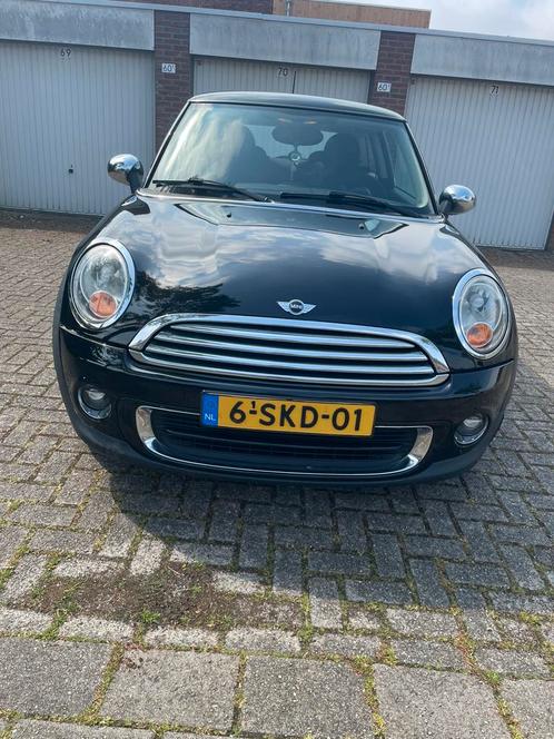 Mini 1.6 ONE 55KW 2013 Zwart Holland steet