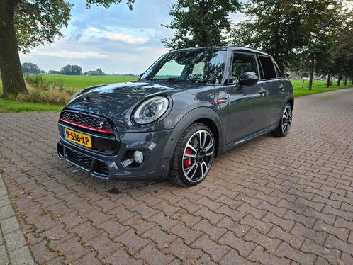 Mini Cooper S 2017 5 deurs JCW pakket zeer nette auto